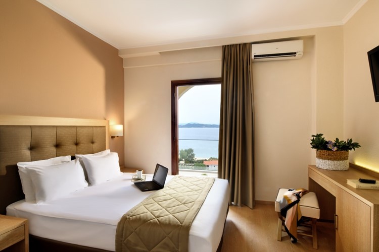 Řecko-Ouranopolis-hotel Akrathos-dvoulůžkový pokoj s výhledem na moře