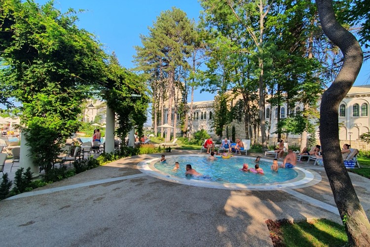 Bulharsko-Svatý Konstantin a Helena-hotel-Astor Garden-dětský bazén