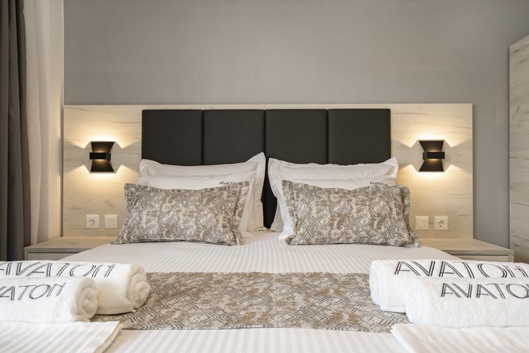 12-Řecko-Asprovalta-Avaton luxury resort-dvoulůžkový pokoj s přistýlkou