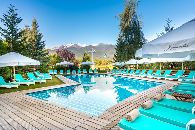 Bulharsko-Bansko-Kempinski Hotel Grand Arena Bansko-venkovní bazén