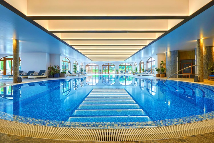 Bulharsko-Bansko-Kempinski Hotel Grand Arena Bansko-vnitřní bazén