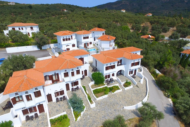 6-Řecko-Thesalie-Chorto Pelion-Leda Village Resort-celkový pohled
