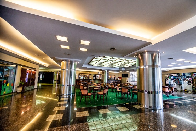5-Bulharsko-Zlaté Písky-Hotel Lilia-lobby