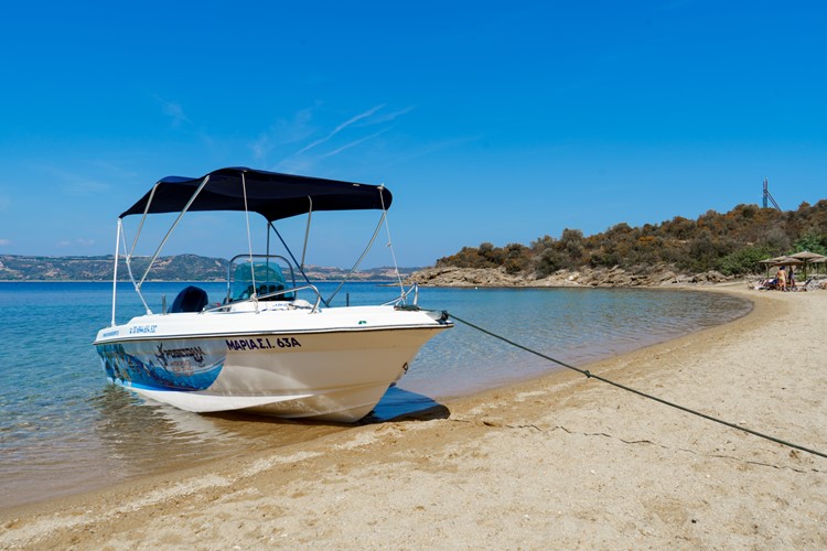 Řecko-výlety-půjčení loďky v Ouranopolis
