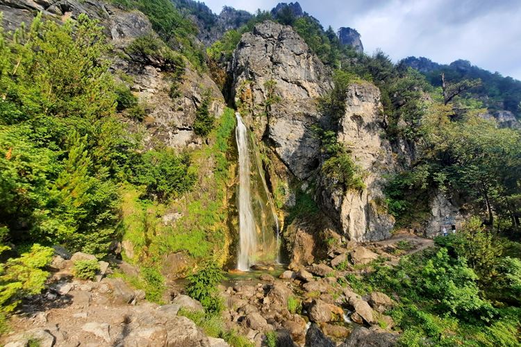 Poznávací zájezd-Albánie-Theth-vodopád Grunas