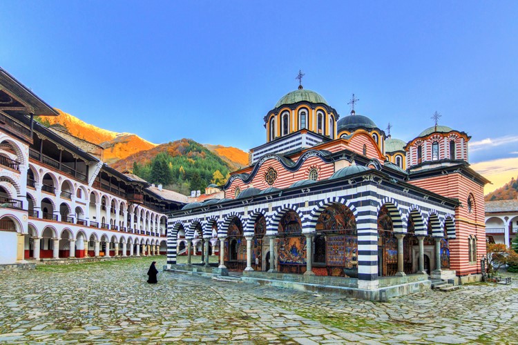 24-Bulharsko-poznávací-zájezd-Experitour-Rilski-monastir