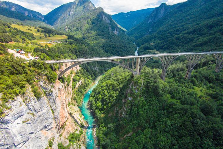 Poznávací zájezd Černá Hora-most přes řeku Tara