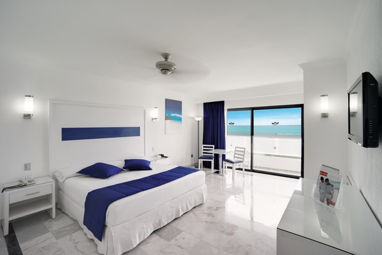 Mexiko-Hotel-Riu Caribe Cancun-Junior suite