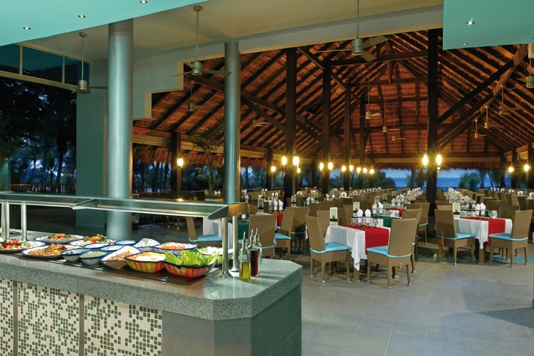 Mexiko-Hotel Riu Yucatan-mexická restaurace u pláže