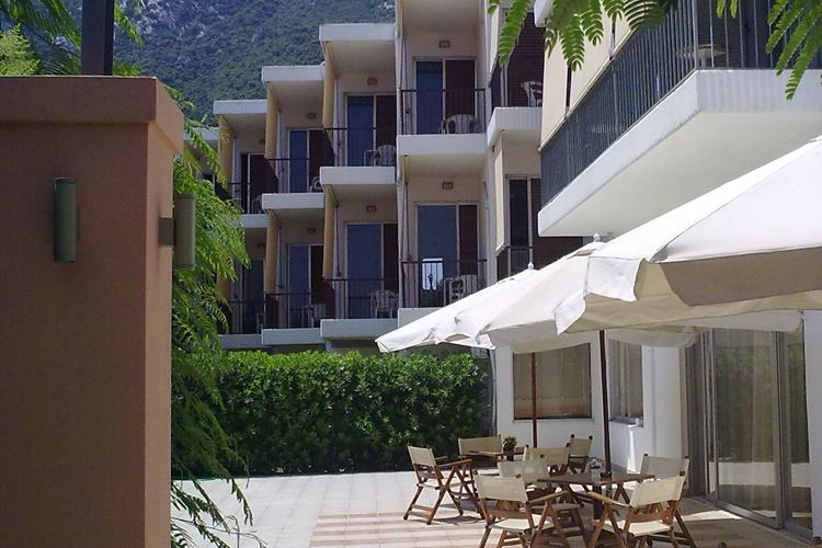 Řecko-Střední Řecko-Kamena Vourla-hotel Violetta