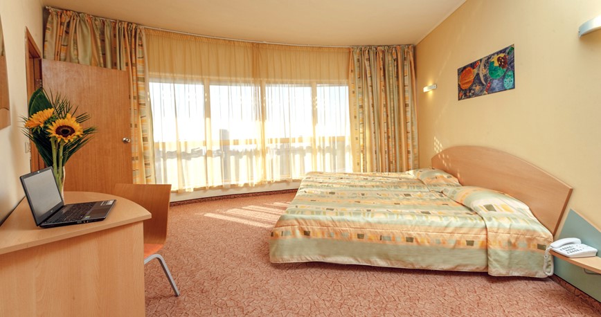 Bulharsko-Zlaté-Písky-hotel-Atlas-apartmán