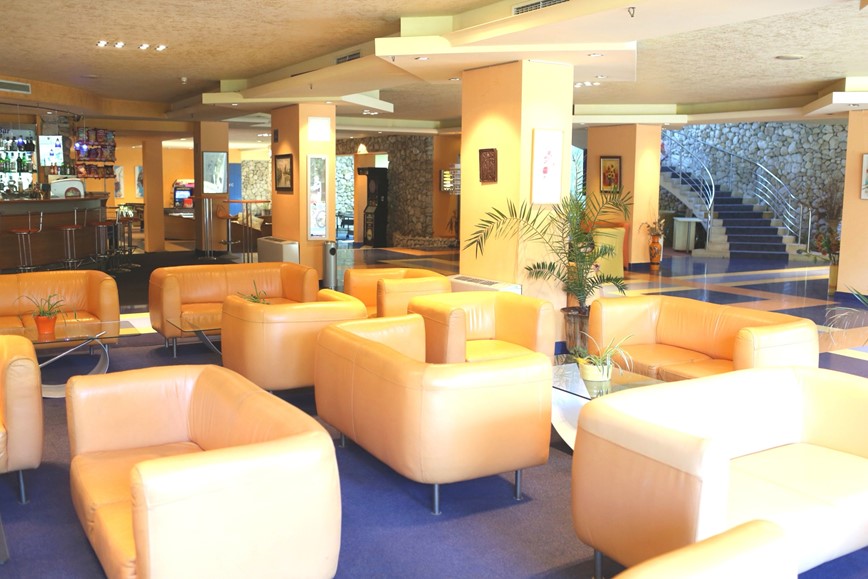 Bulharsko-Svatý-Konstantin-a-Helena-Hotel Koral-lobby
