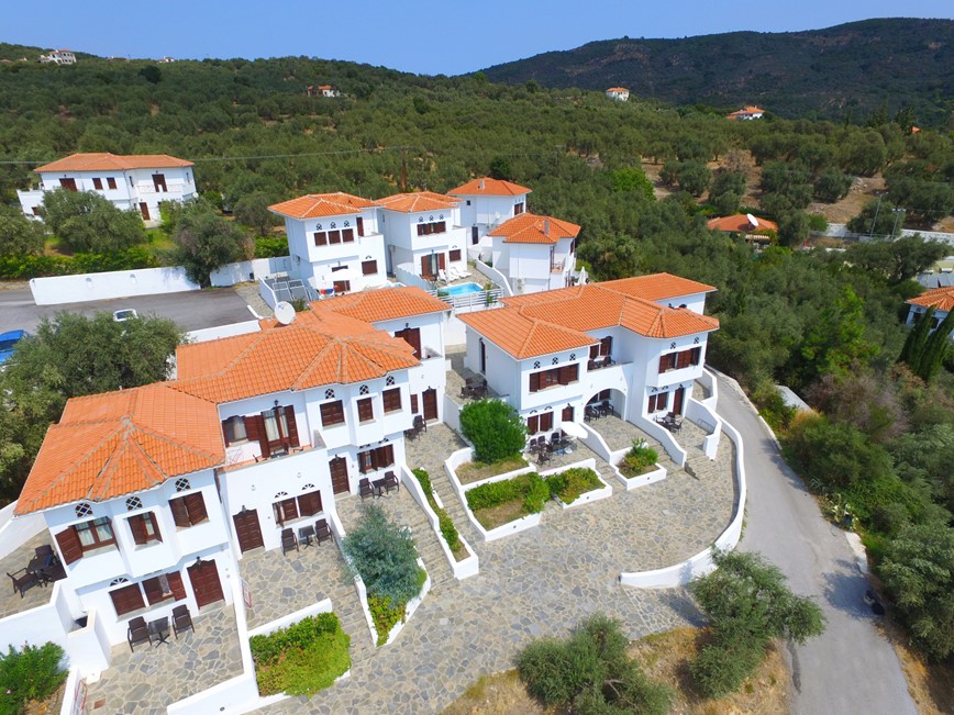 6-Řecko-Thesalie-Chorto Pelion-Leda Village Resort-celkový pohled