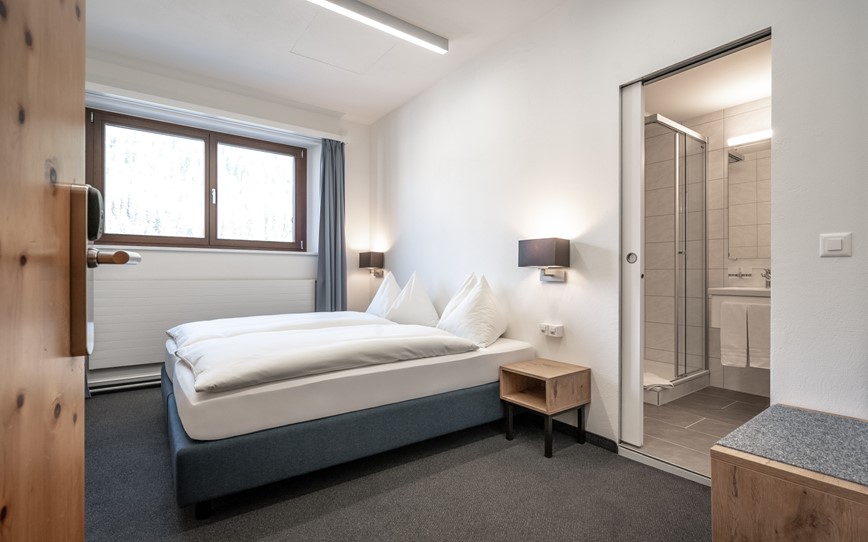 Švýcarsko-Davos-Hotel Ochsen-dvoulůžkový pokoj Standard