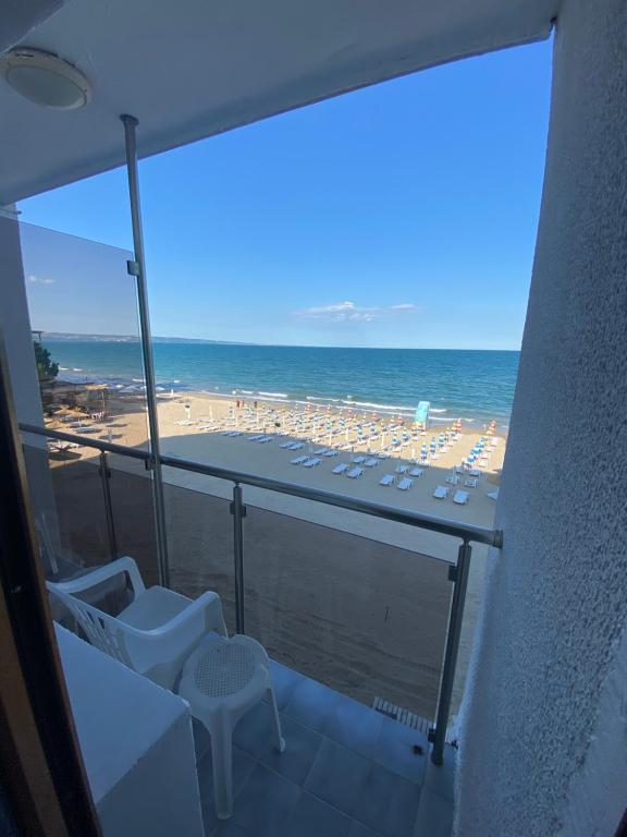 Bulharsko-Kranevo-hotel Palma beach-dvoulůžkový pokoj s výhledem na moře-balkon