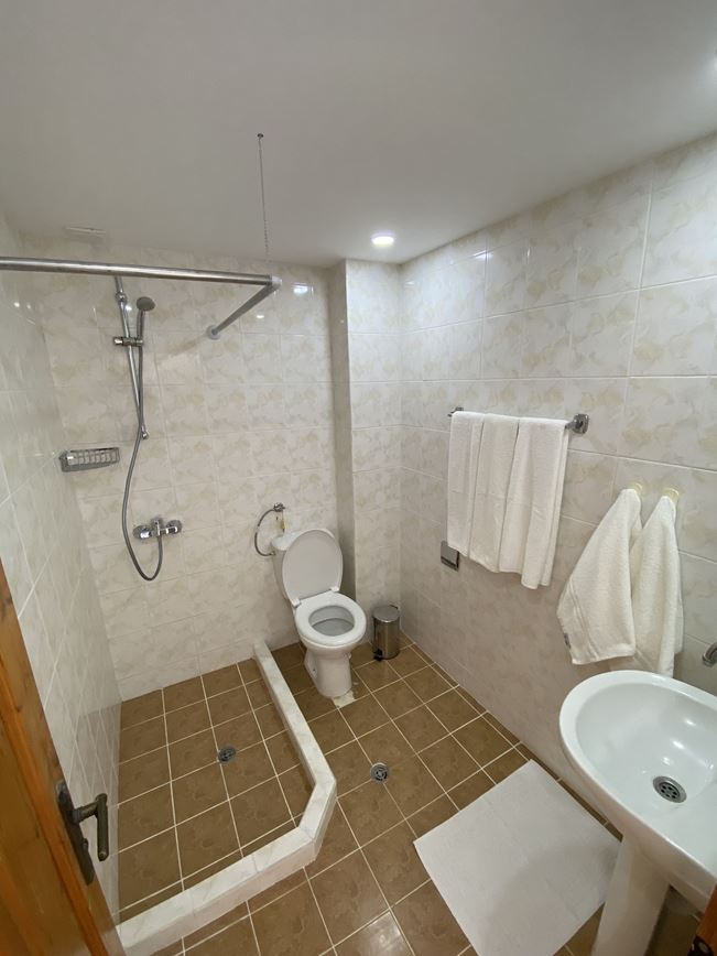 Bulharsko-Kranevo-hotel Palma beach-koupelna a WC