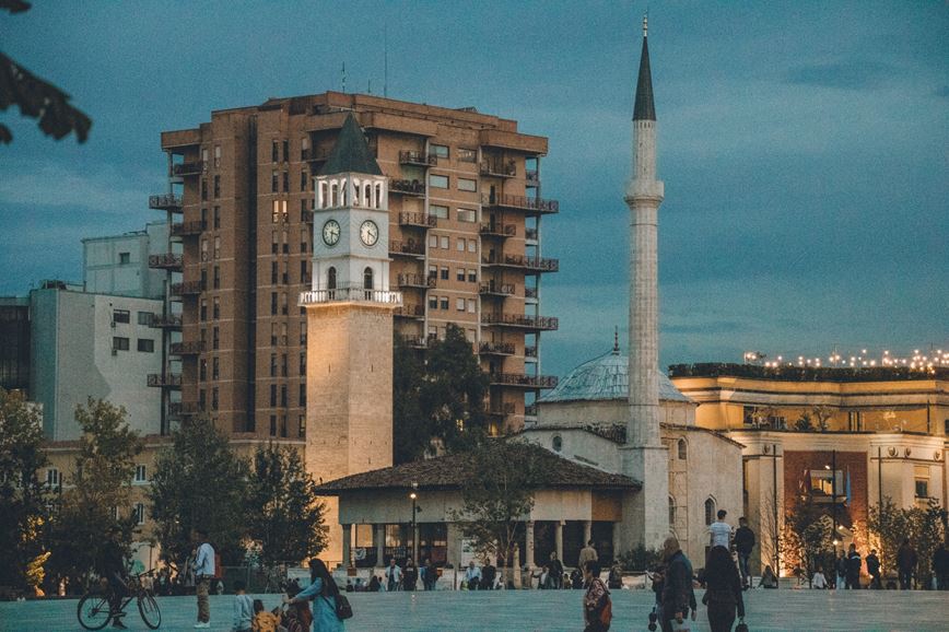 Poznávací zájezd-Albánie-Tirana-fotka od mario beqollari-Unsplash