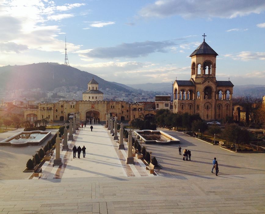 Gruzie-poznávací zájezd-Tbilisi-katedrála nejsvětější trojice-Fotka od naridzer, Pixabay