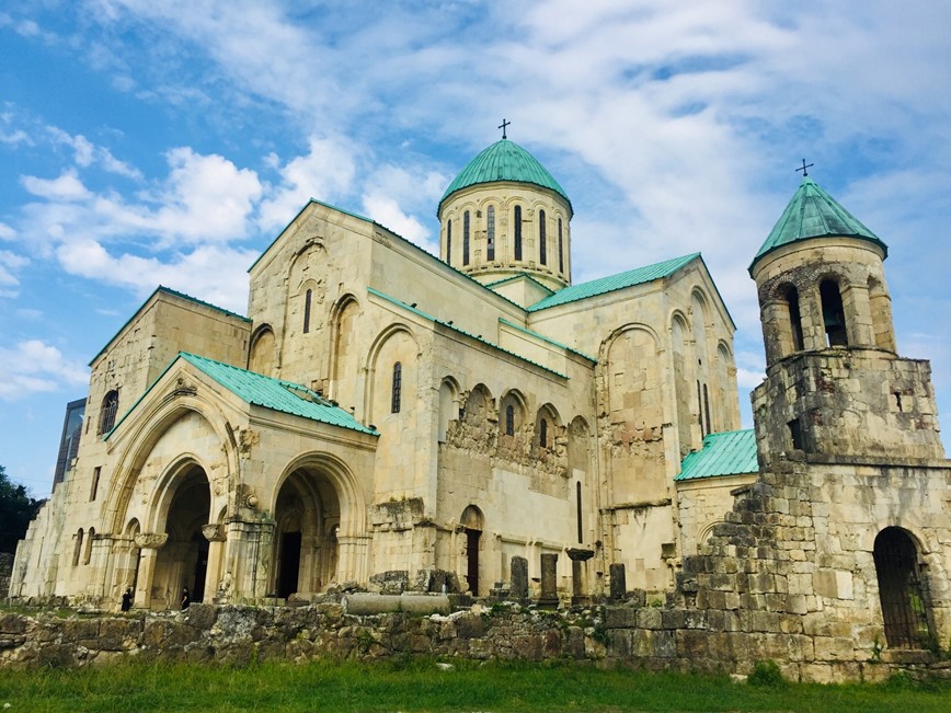 Gruzie-poznávací zájezd-Kutaisi-katedrála Bagrati